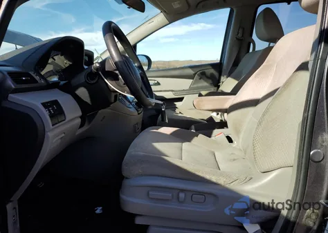 2016 Honda Odyssey Se from USA, damaged, VIN 5FNRL5H33GB013556